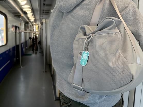 Lost & Found QR tag for bags and keys